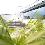 Amazinn Places Rooftop And Jacuzzi III